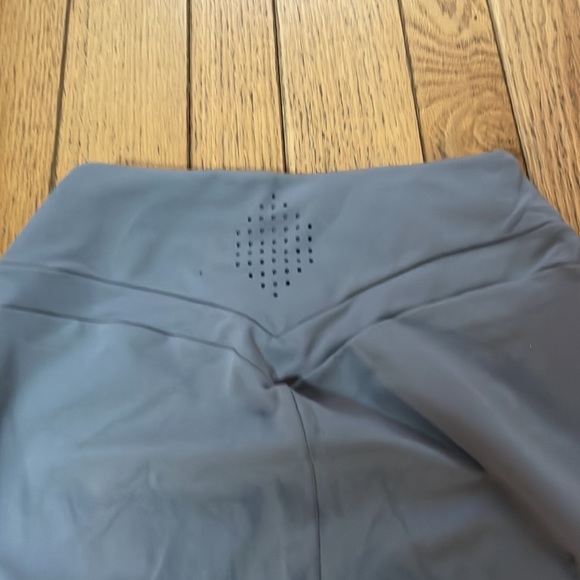 Whitney Simmons GYMSHARK Version 1 - Picture 5 of 5